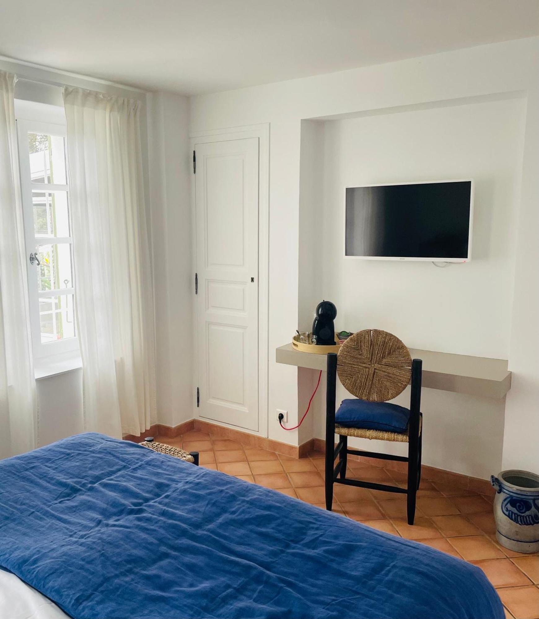 Le Cigalon Bed & Breakfast Le Beausset Bilik gambar